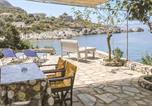 Location vacances Gythio - Lovely Apartment In Aghios Dimitrism-1