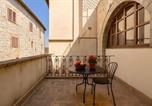 Location vacances Casole d'Elsa - Mensano Old Town Apartment-1