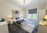Location vacances  Gare de Dundee - Stylish River View Stay Sleeps 6-3