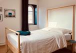 Location vacances  Sarthe - La Maison des Ifs Paon-1