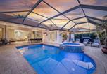 Location vacances Naples - Tivoli Oasis Salt Pool & Spa Villa King Beds!-1