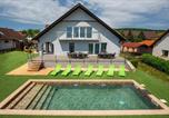 Location vacances Veszprém - Aranyeső Apartmanházak No.1-3