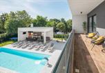 Location vacances Kanfanar - 5 Bedroom Nice Home In Sivati-3