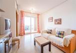 Location vacances Cabanes - 2 Bedroom Amazing Apartment In Cabanes-2