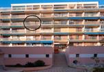 Location vacances Le Lavandou - Studio avec terrasse, centre ville, climatisation, parking - Fr-1-803-86-3