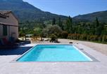 Location vacances  Drôme - Maison spacieuse à La Roche-sur-le-Buis avec piscine privée 150 m²-1