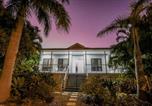Location vacances Gladstone - Agnes Bliss • Luxe Coastal Retreat • Walk to Beach-1