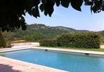 Location vacances Viens - Villa La Renardiere 18th Century Stone Farmhouse with Heated Pool 47 Ha of Luberon Nature Perfect for Groups and Families-3