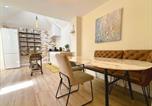Location vacances Cambridge - Bright Mews House with Garage in Heart of Cambridge-2