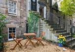 Location vacances Edimbourg - Main door flat with private garden city center-1