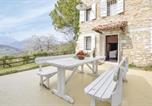 Location vacances  Province de Trévise - Gorgeous Home In Tarzo With Sauna-2