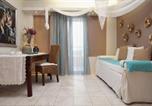 Hôtel Νεάπολη - Golden Bay Apartments-Garden Haven-3