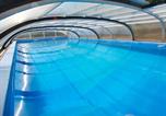 Location vacances Balatongyörök - No 68 holiday house Tünde with covered swimming pool-3