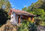 Location vacances Gerbépal - Chalet de Montagne Chaleureux avec Cheminée, Terrasse et Proche Ski - Fr-1-589-2-1