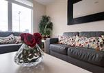 Location vacances Manchester - Modern 2-Bed City Living with Private Balcony-4