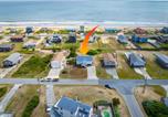 Location vacances Kitty Hawk - Modern 3rd Row Cottage Hot Tub and Pet Friendly-1
