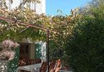 Location vacances Cagnes-sur-Mer - Bas de villa , coin détente extérieur et parking-1