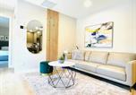 Location vacances Canmore - Joe's Contemporary 2 King Bedrooms Vacation Home in Canmore-2