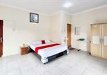 Hôtel Brastaggi - Reddoorz at Sopo Bona Berastagi-1