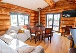 Location vacances Upper Sapey - Cedar Cabin at Salford Court Farm Fishing Cabins-3