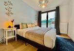 Location vacances Antwerpen - Antwerp Retreat with Kosher Kitchen-4
