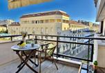 Location vacances Cannes - Belle terrasse apercu mer Naf568-1