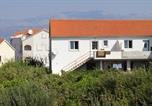 Location vacances Supetar - Apartments with parking space Supetar, Brac - 5627-1