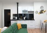 Location vacances Île-de-France - Trendy Studio Apartment for Three Guests-2