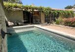 Location vacances Lagnes - Gîte tout confort - jardin et piscine-3