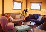 Camping Harlingen - Luxe safaritent op watersportcamping-2