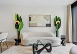 Location vacances  Luxembourg - Upscale Urban Apartment Style & Comfort for Six-2