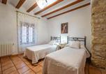 Location vacances  Albacete - House with private patio for 17-3