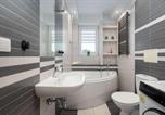 Location vacances Kołobrzeg - Atmospheric Apartment in Kołobrzeg Center with Desk and Bathtub by Noclegi Renters-4
