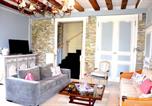 Location vacances  Indre - Maison de charme au cœur du Blanc, avec spa et jardin-4