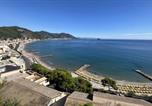 Location vacances  Province de Savone - Stupenda vista mare a Laigueglia con posto auto-1