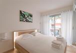 Location vacances Bord de mer de Le Lavandou - Magnifique appartement Vue Mer au centre du Lavandou-3