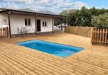 Location vacances Monda - Charming Villa in Coín with Private Pool and Large Garden-2