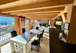Location vacances Arâches-la-Frasse - Chalet de Standing 5 Chambres avec Jacuzzi et Parking - Fr-1-836-51-4