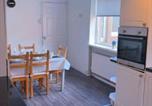 Location vacances Urpeth - Spacious Maisonette Stay Sleeps 11-3