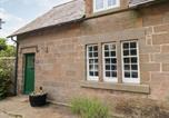 Location vacances Newton-by-the-Sea - Cherry Tree Cottage-1