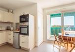 Location vacances Anglet - Appartement à Anglet avec Terrasse, Proche Plages et Commerces, Piscine et Parking - Fr-1-3-592-4
