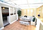 Location vacances  Gare de Solihull - Large Bungalow - 3 Beds 2 Baths - Very Large Enclosed Garden - Dogs Stay Free-2