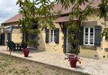 Location vacances Ygrande - Charmante fermette avec jardin, animaux acceptés - Fr-1-489-87-1