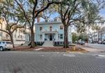 Location vacances Savannah - 1896 Victorian Mansion - Steps from Forsyth-3