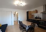 Location vacances Montgenèvre - Appartement rénové lumineux avec terrasse et coin montagne - Fr-1-445-189-4