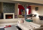 Location vacances  Allier - Villa avec piscine chauffée et jardin près de Moulins - Fr-1-489-356-3