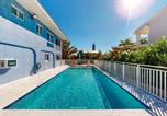 Location vacances Summerland Key - Gorgeous house with private pool, dock, & pool table-3