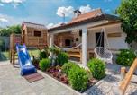 Location vacances Imotski - Beautiful Home In Donji Prolozac-2