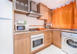 Location vacances Cabanes - 2 Bedroom Awesome Apartment In Cabanes-4