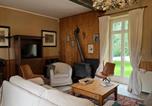 Location vacances Wallonia - The right wing of the castle of Roumont-2